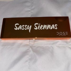 SASSY SIENNAS Eyeshadow Palette